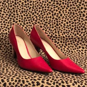 Cabrizi red pumps